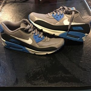 Nike Air Max 90 Essential